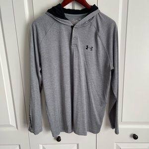 Mens Under Armour long sleeve shirt